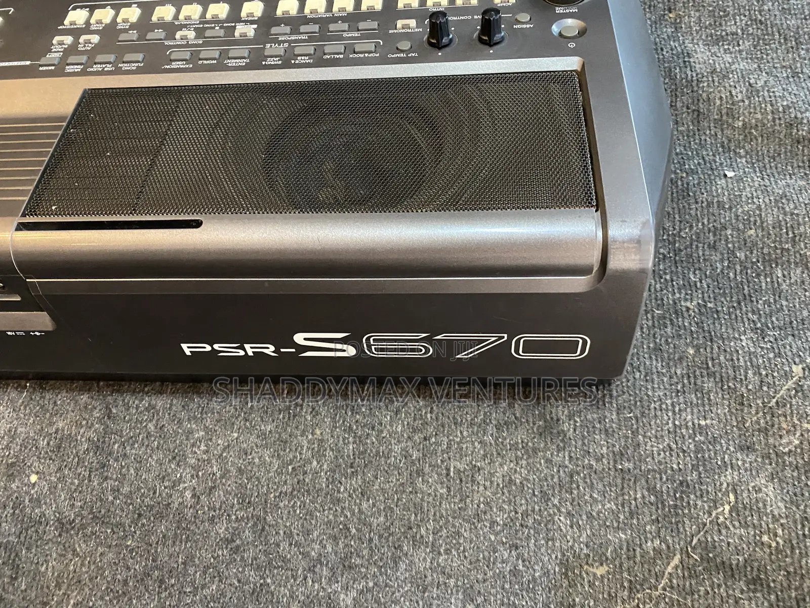 Yamaha S670 Keyboard