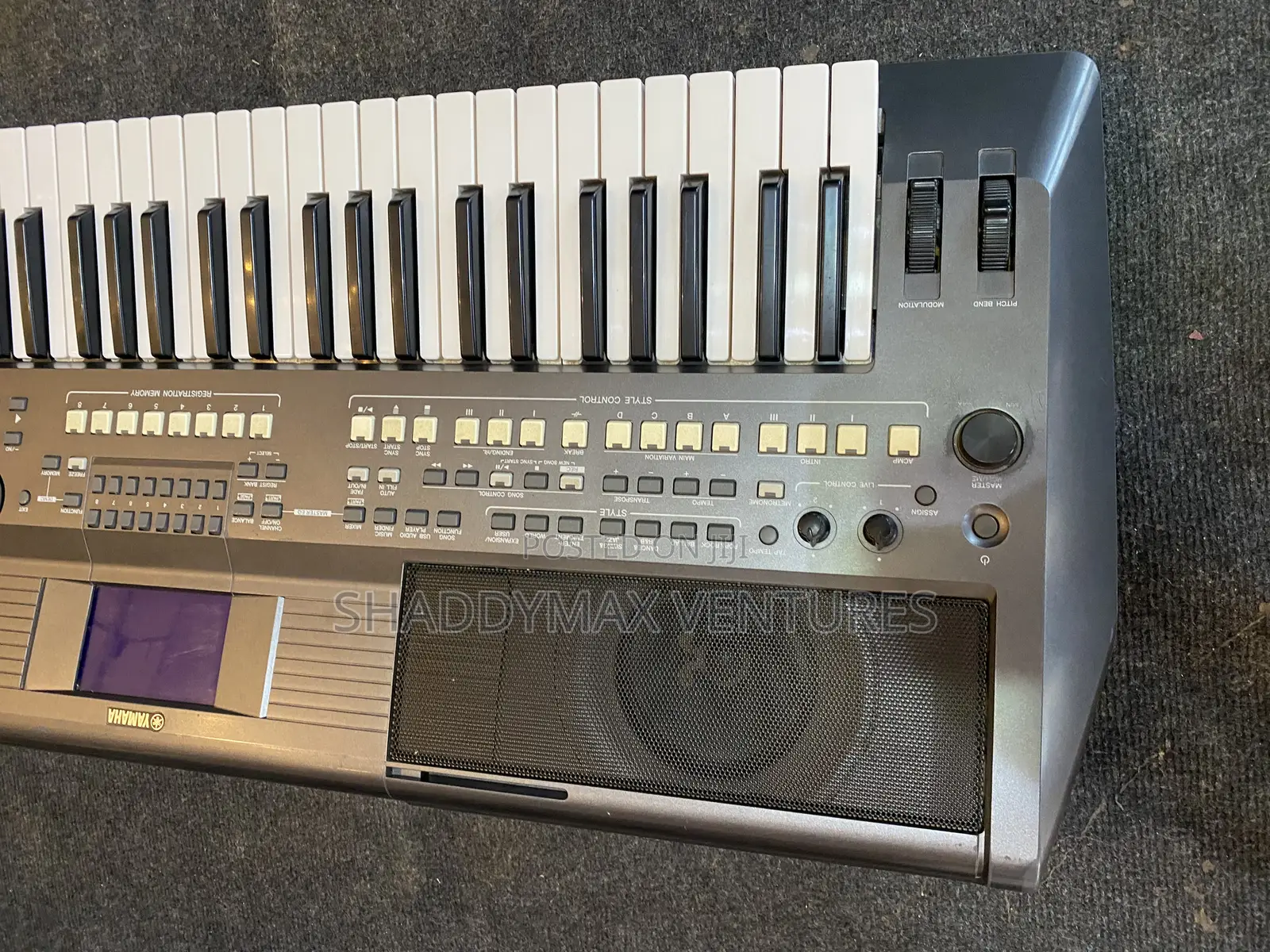 Yamaha S670 Keyboard
