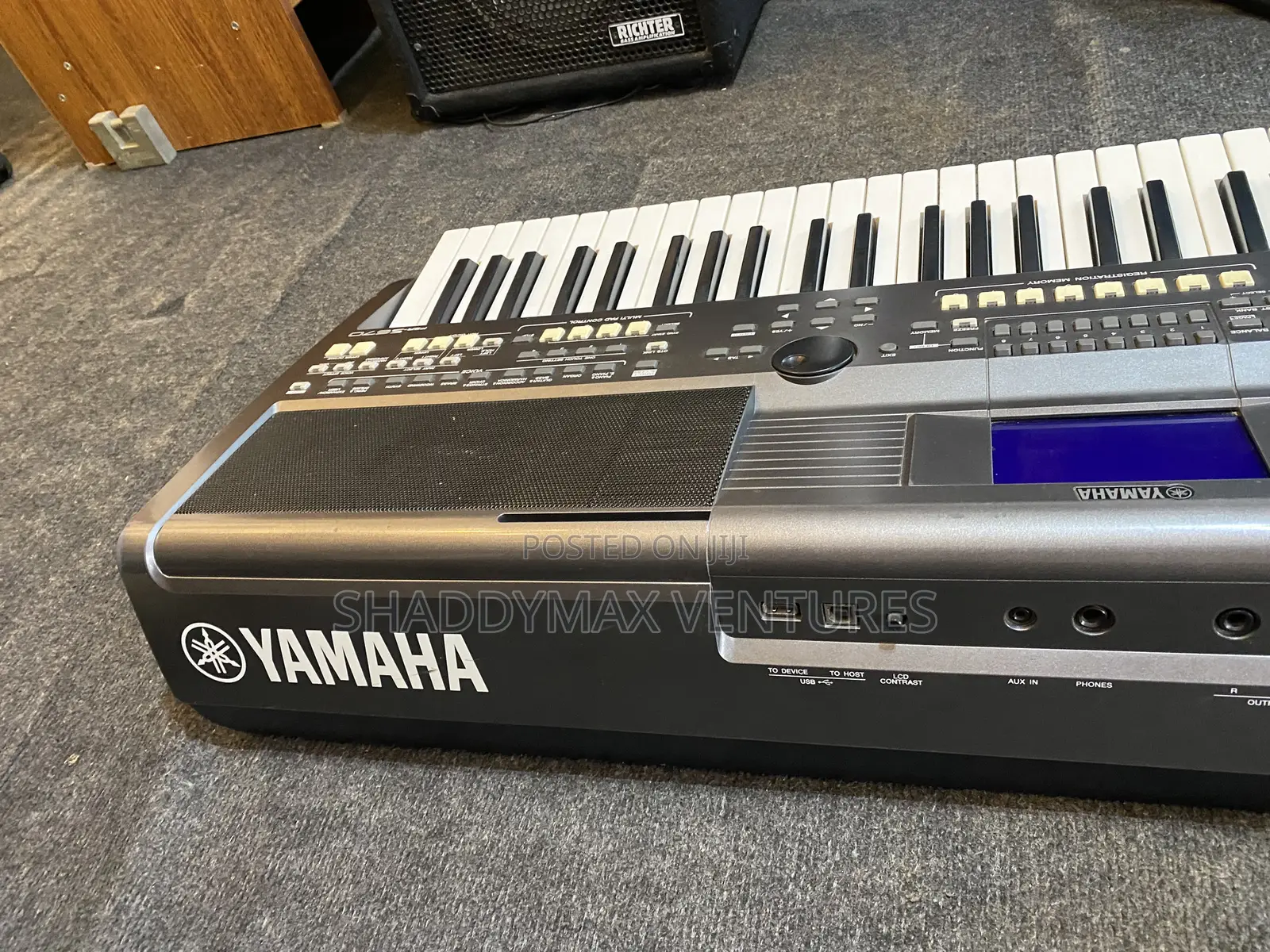 Yamaha S670 Keyboard