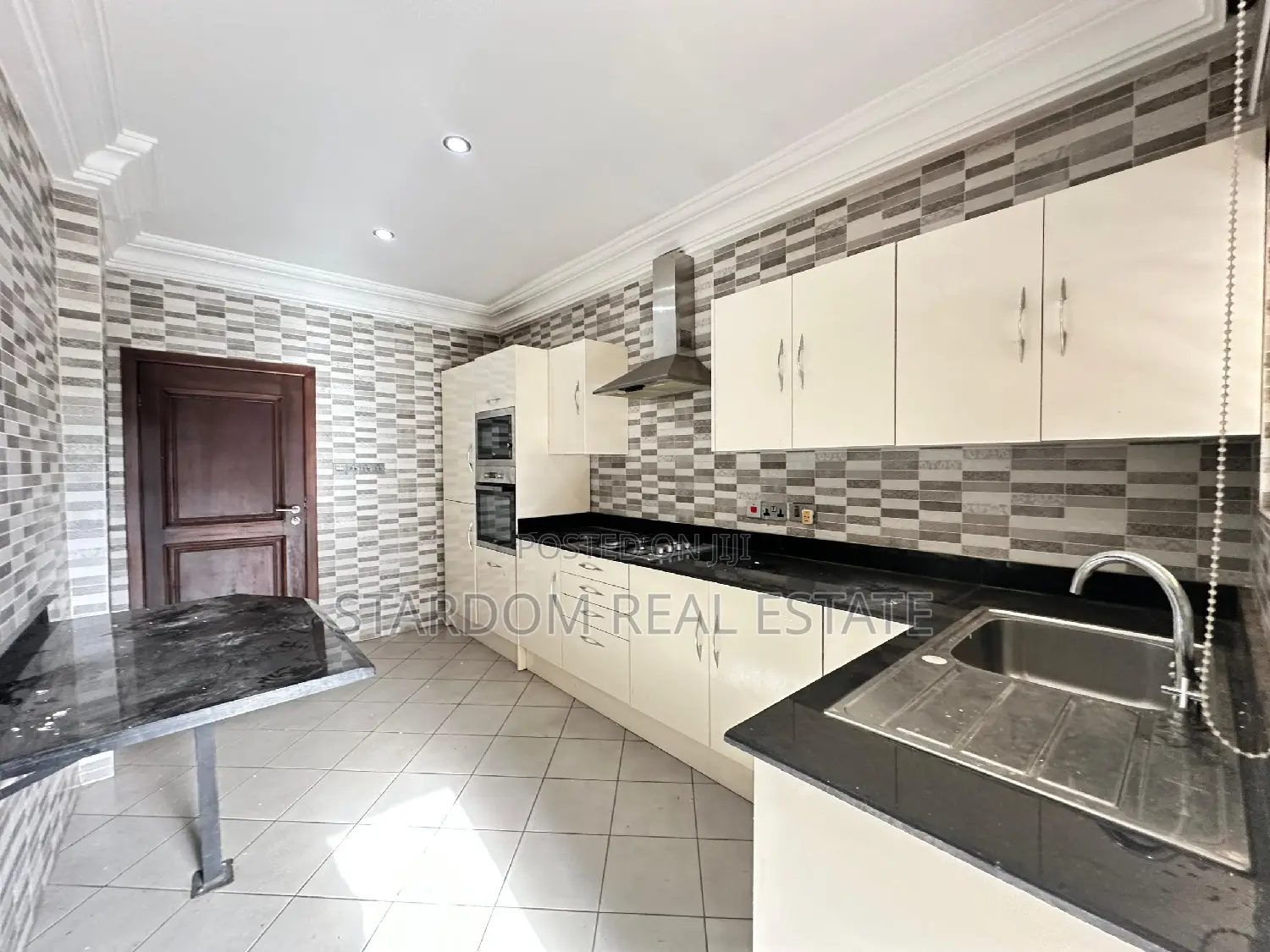 2bdrm Apartment in East Legon for rent