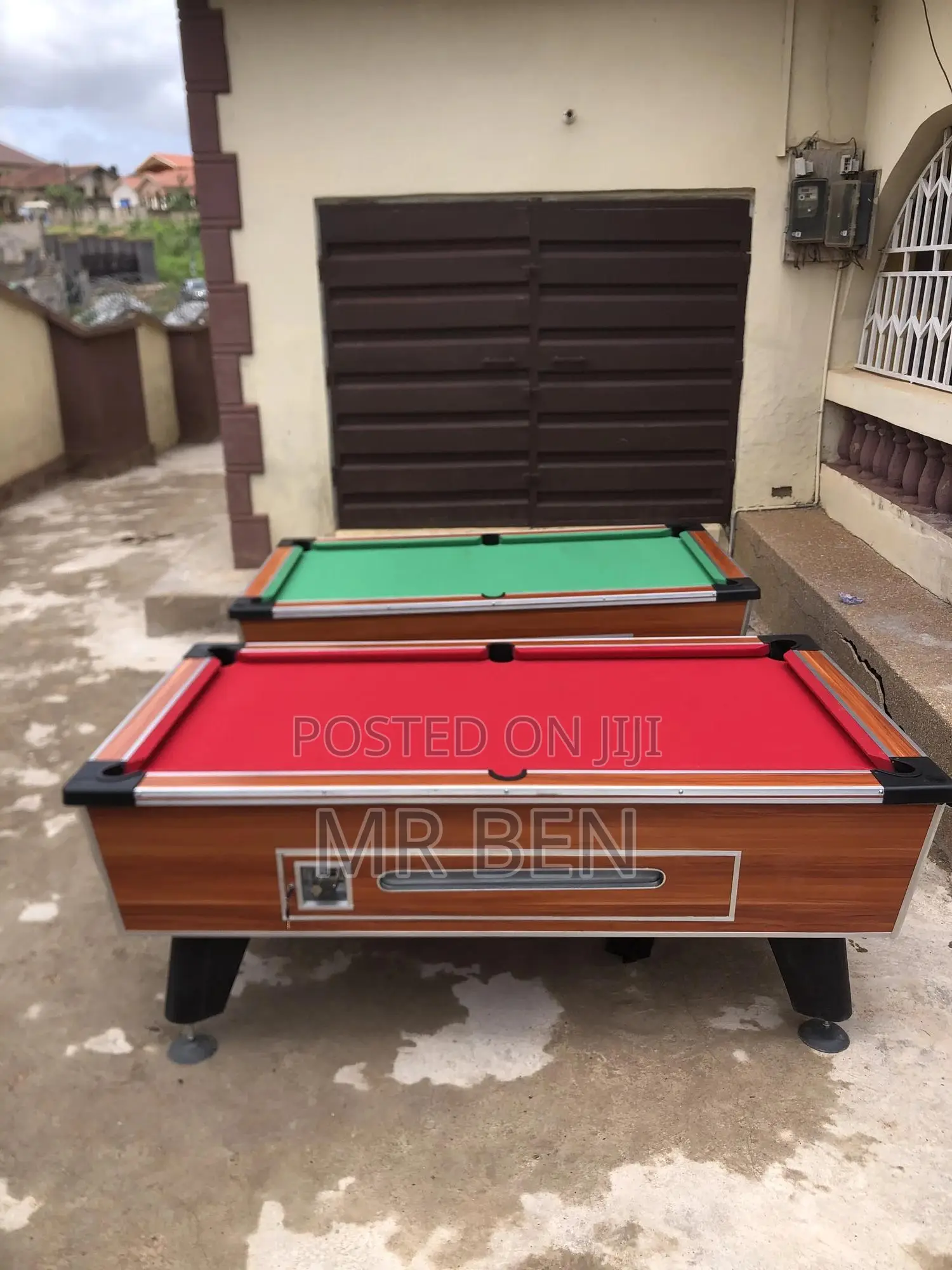 Coin Operated Pool Tables With All Accessories