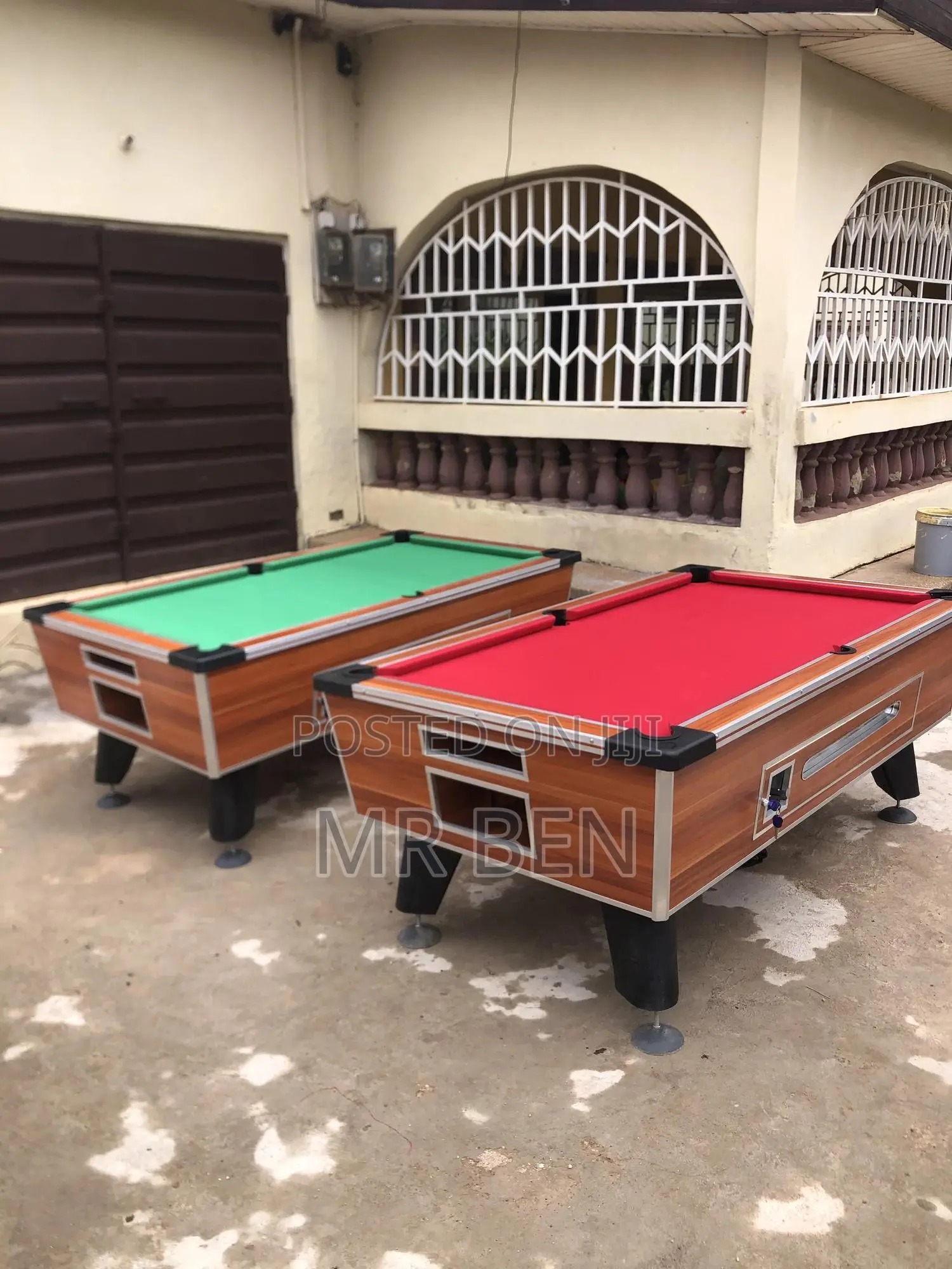 Coin Operated Pool Tables With All Accessories