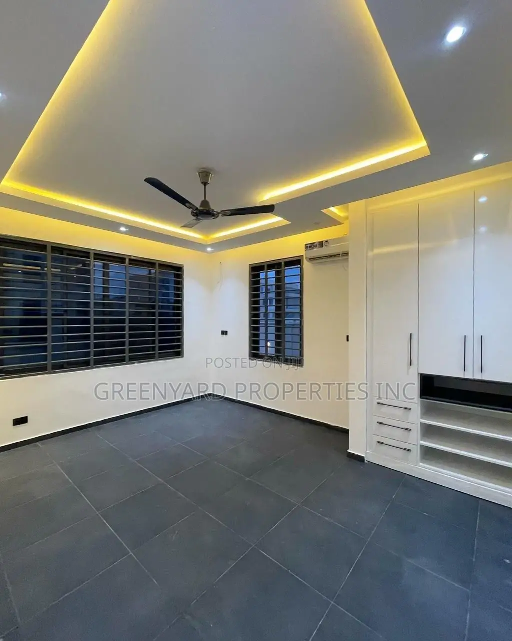 5bdrm House in Nmai Dzorn, Ashaley Botwe for sale
