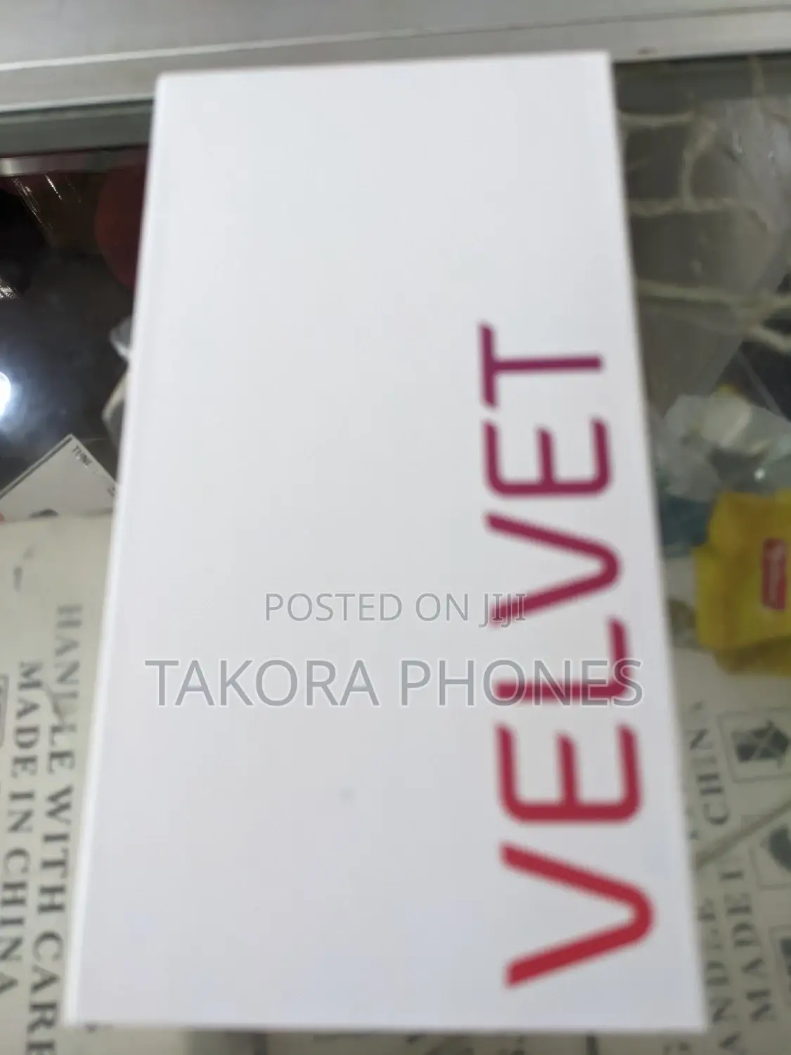 New LG Velvet 128 GB Black