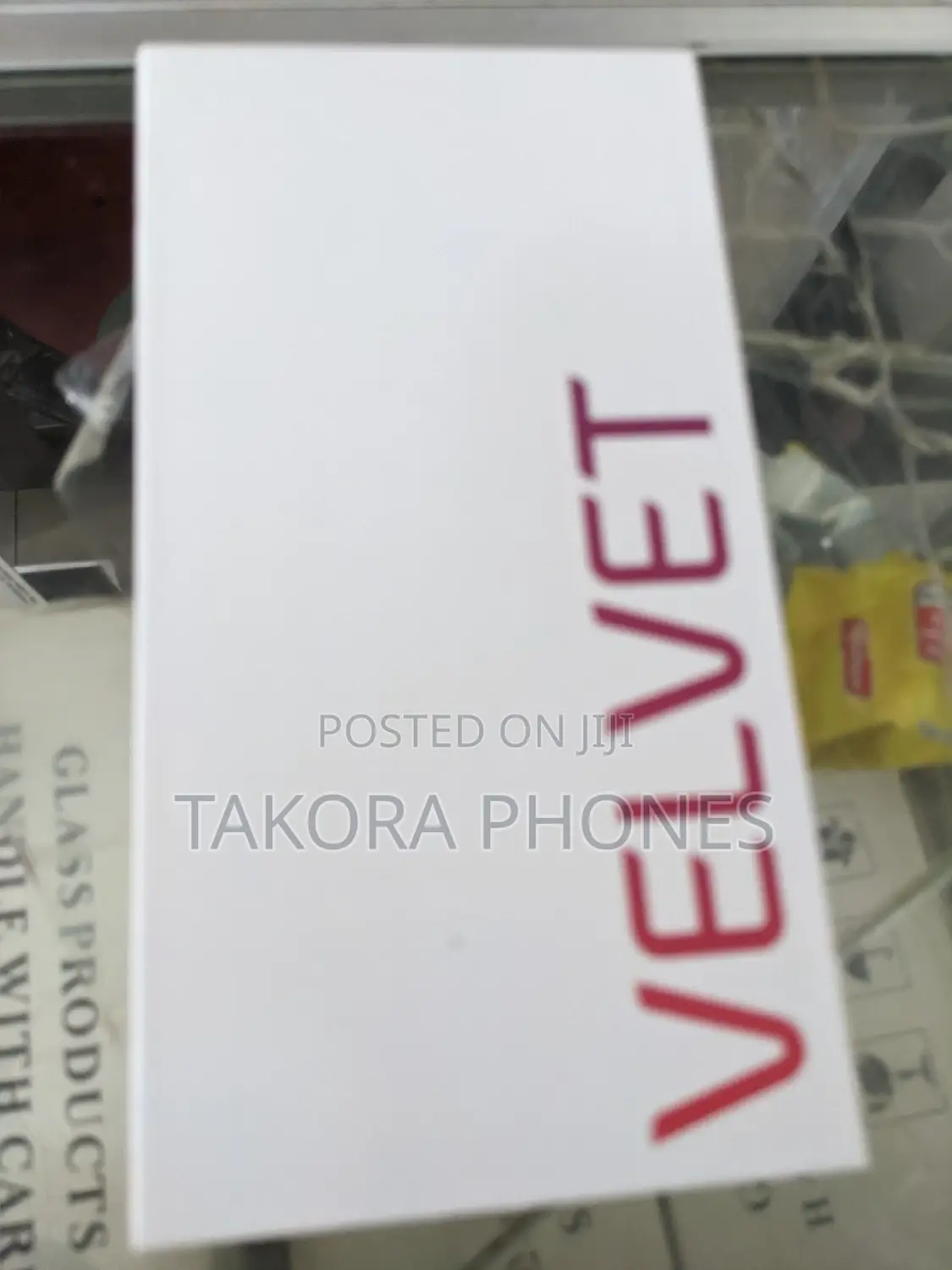 New LG Velvet 128 GB Black