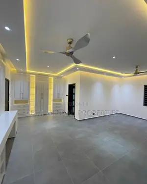 4bdrm House in For Sale, Ashaley Botwe for sale