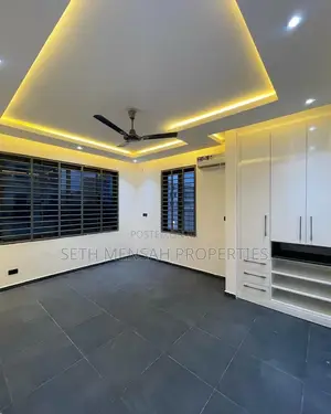 4bdrm House in For Sale, Ashaley Botwe for sale