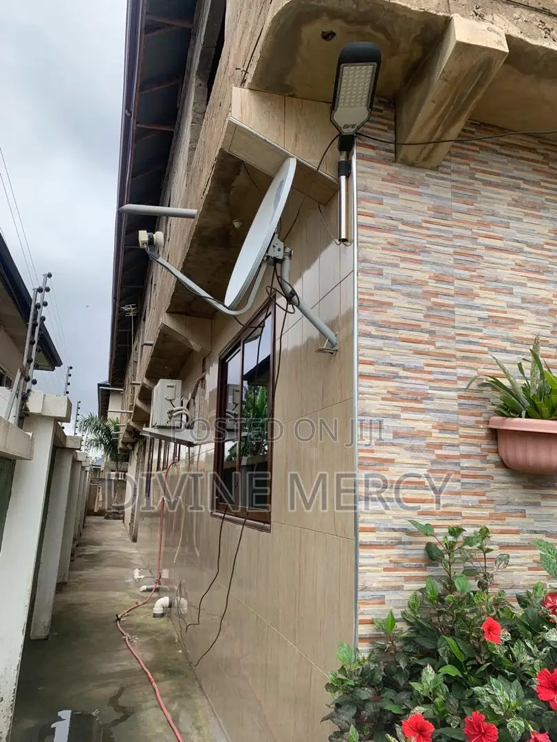 8bdrm Duplex in Acp, Awutu Senya East Municipal for sale