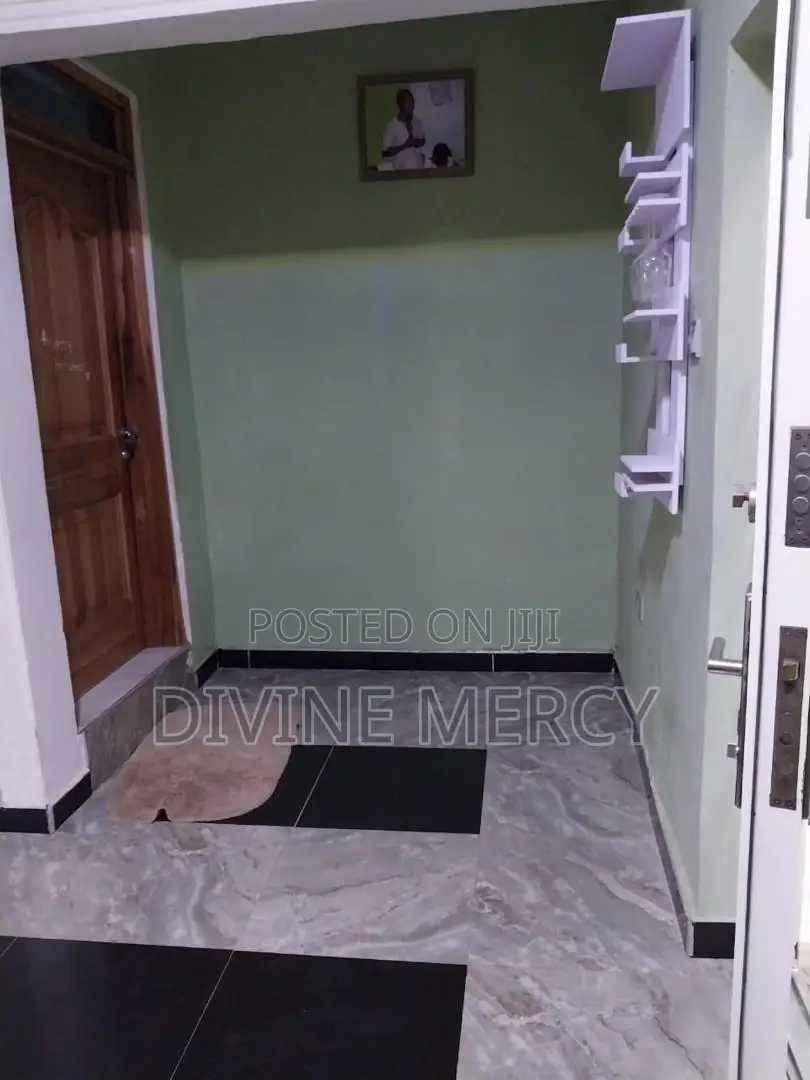 8bdrm Duplex in Acp, Awutu Senya East Municipal for sale