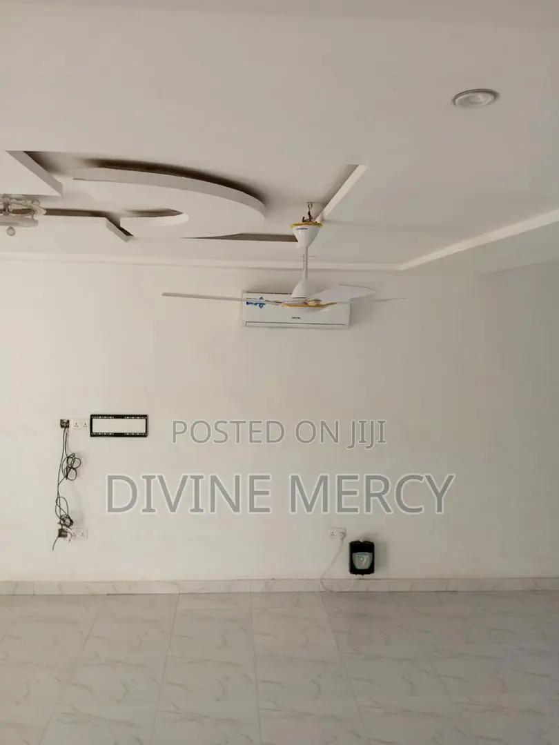 4bdrm Duplex in Acp, Awutu Senya East Municipal for sale