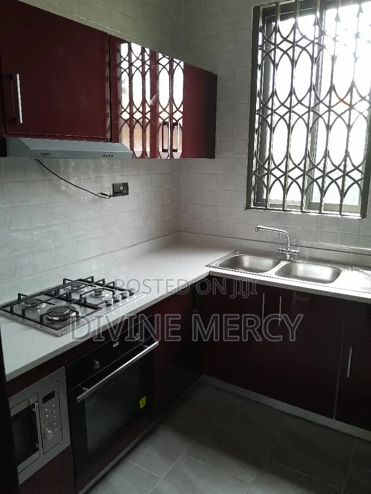 3bdrm Bungalow in Amansamman, Awutu Senya East Municipal for sale