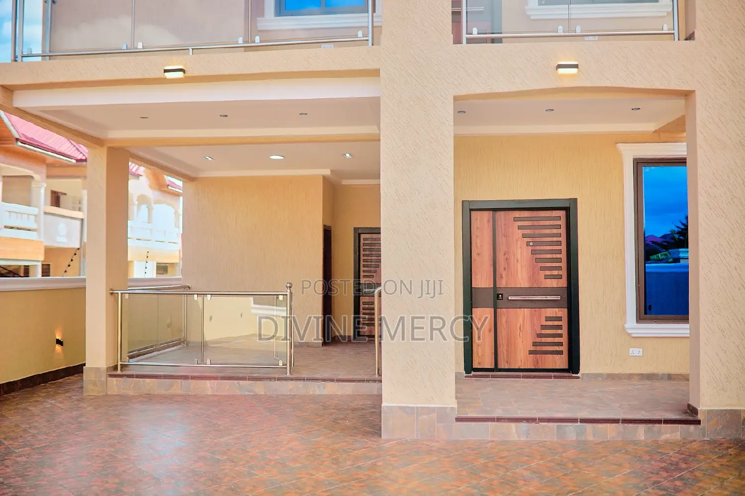 4bdrm Duplex in Pokuase, Awutu Senya East Municipal for sale