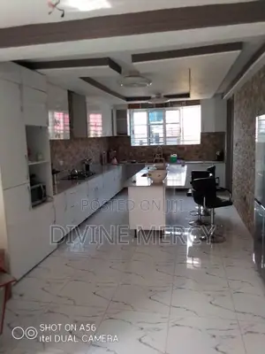 5bdrm Duplex in Amasamman, Awutu Senya East Municipal for sale