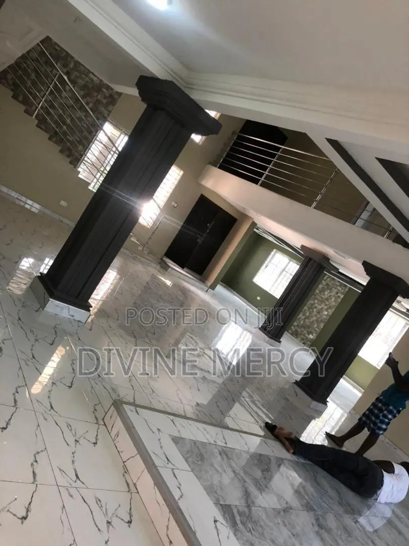 5bdrm Duplex in Amasamman, Awutu Senya East Municipal for sale