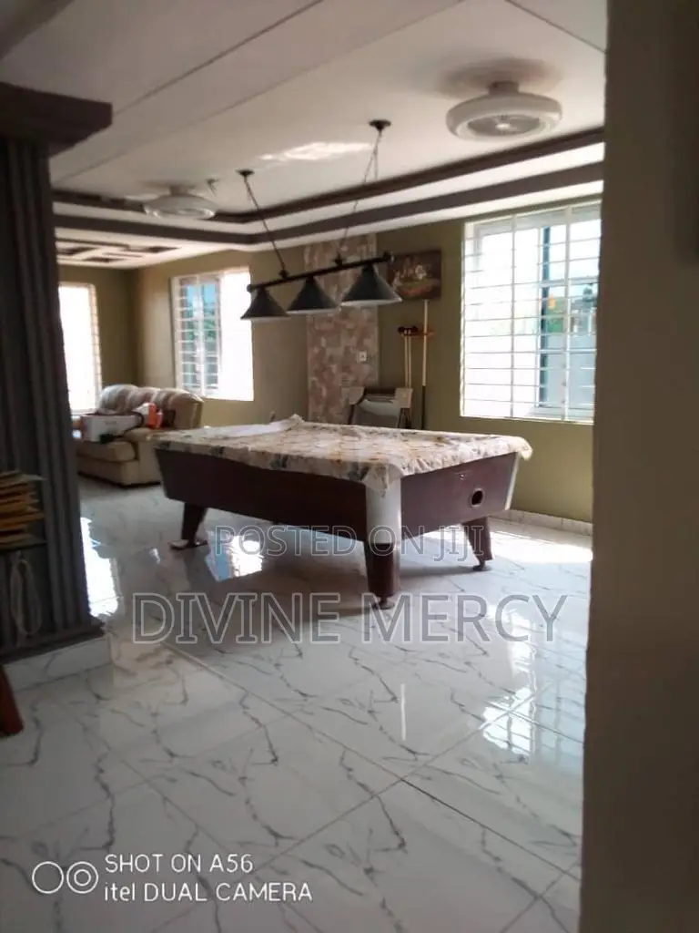 5bdrm Duplex in Amasamman, Awutu Senya East Municipal for sale