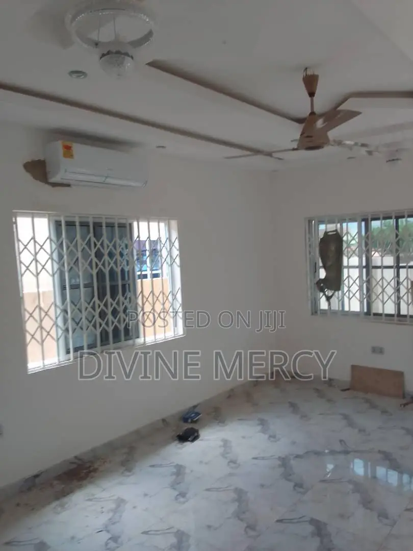 3bdrm Bungalow in Kuntunsi, Awutu Senya East Municipal for sale