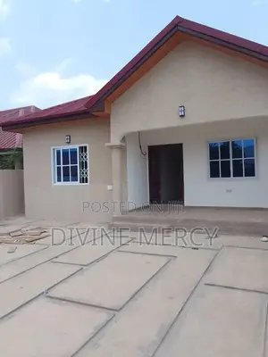 3bdrm Bungalow in Kuntunsi, Awutu Senya East Municipal for sale