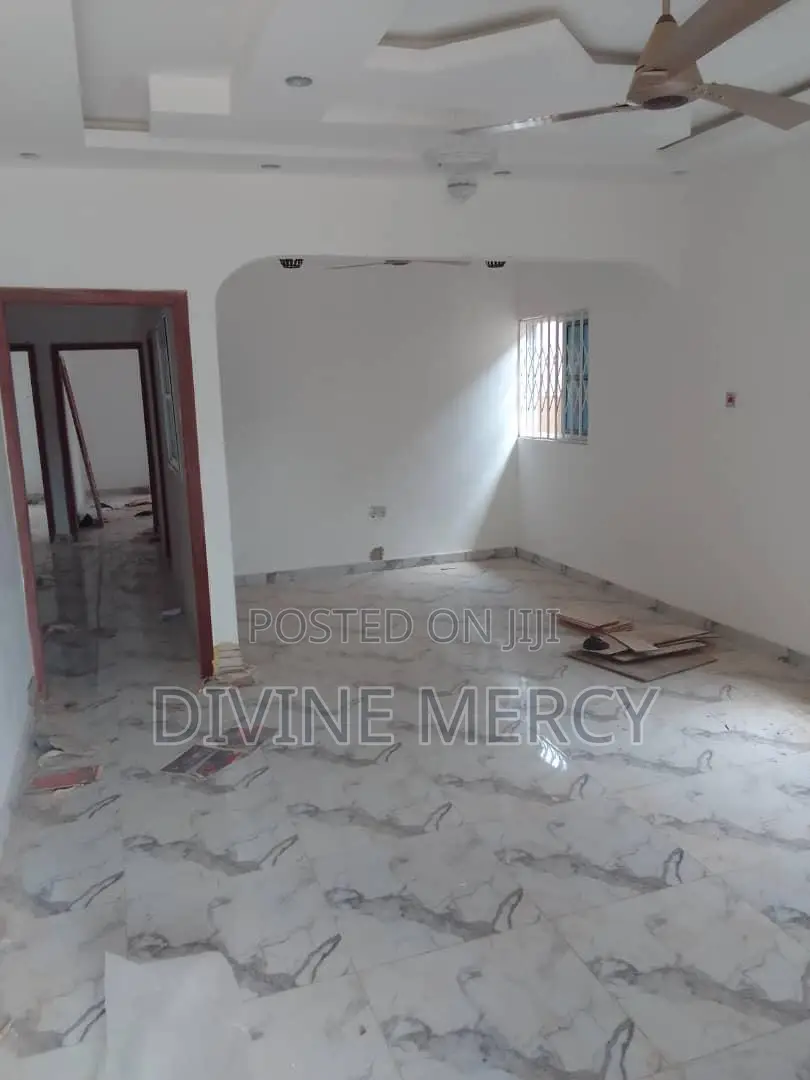 3bdrm Bungalow in Kuntunsi, Awutu Senya East Municipal for sale