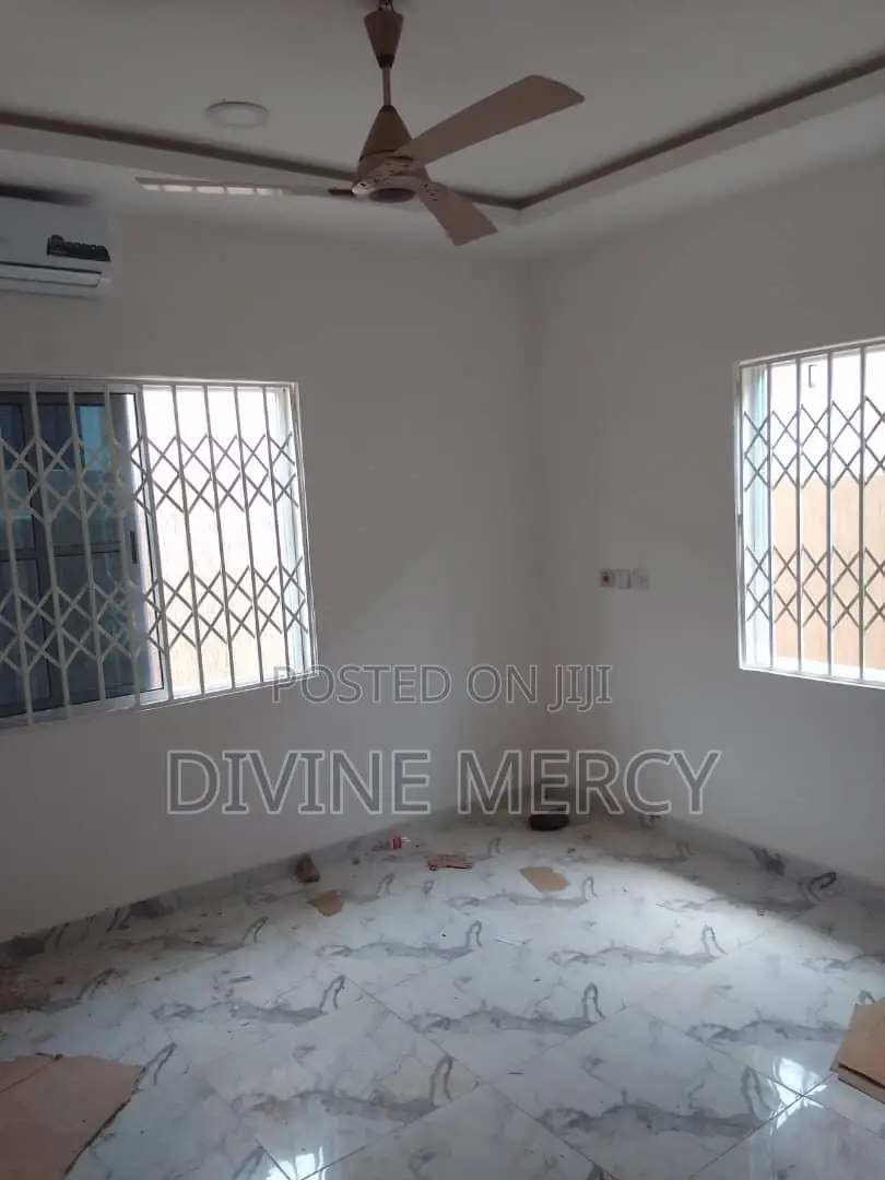 3bdrm Bungalow in Kuntunsi, Awutu Senya East Municipal for sale