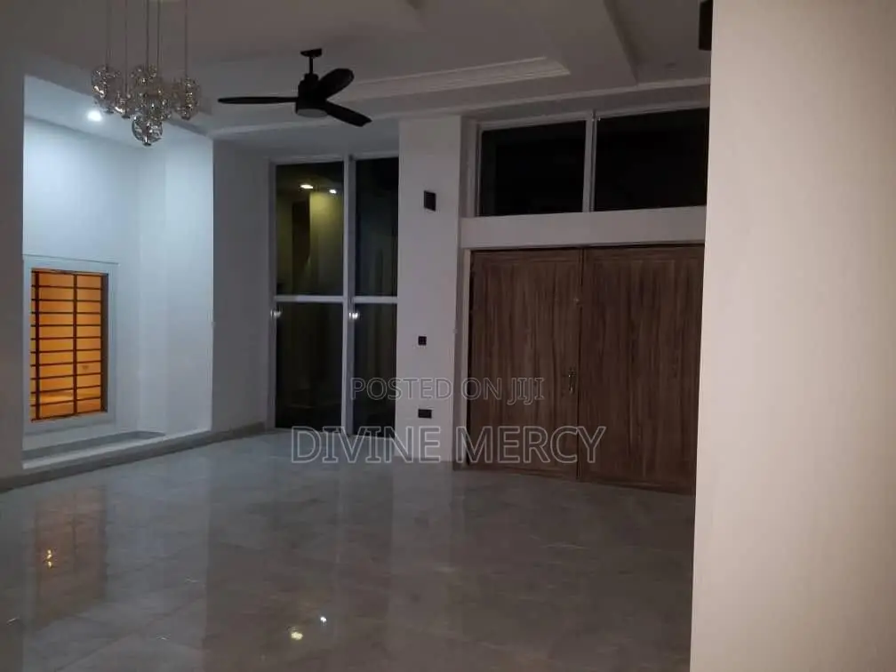 4bdrm Bungalow in East Legon Hill for sale
