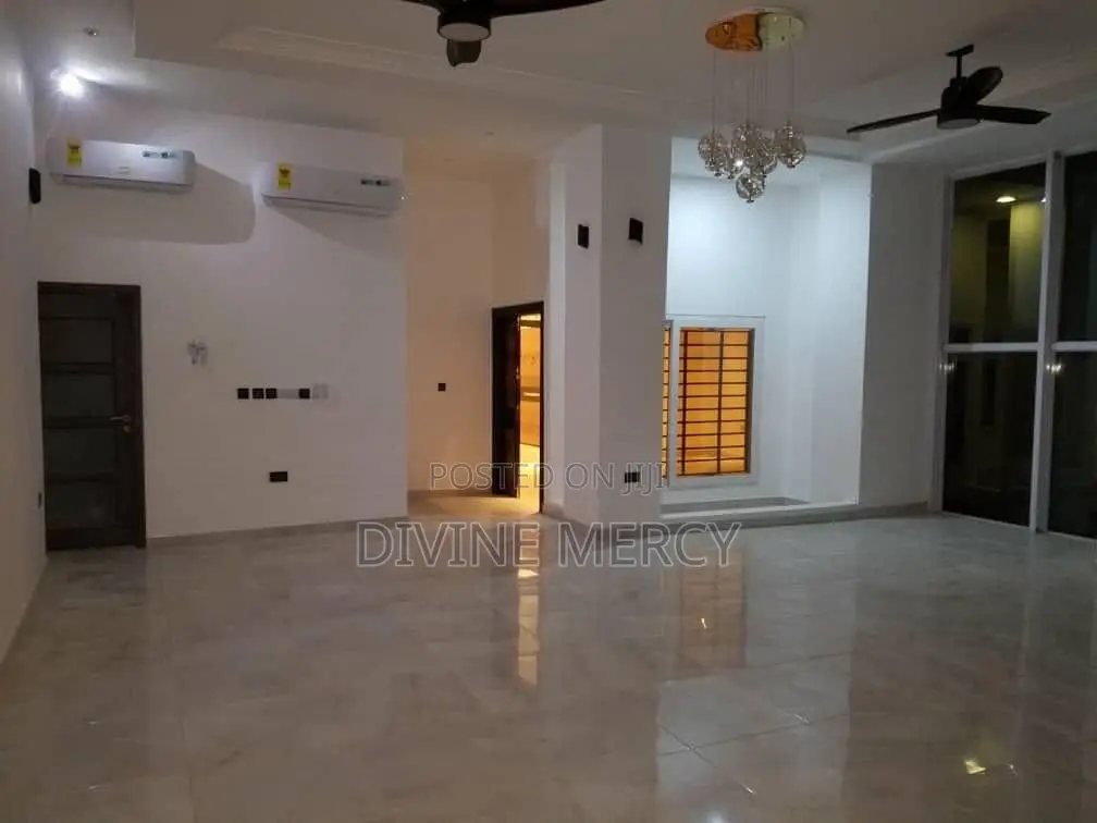 4bdrm Bungalow in East Legon Hill for sale