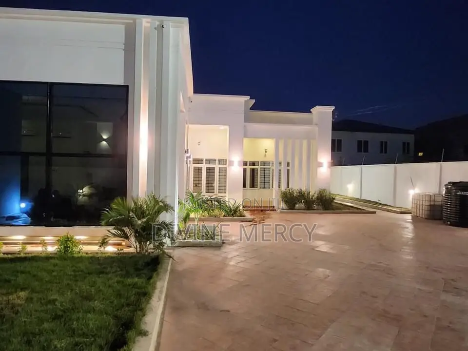 4bdrm Bungalow in East Legon Hill for sale