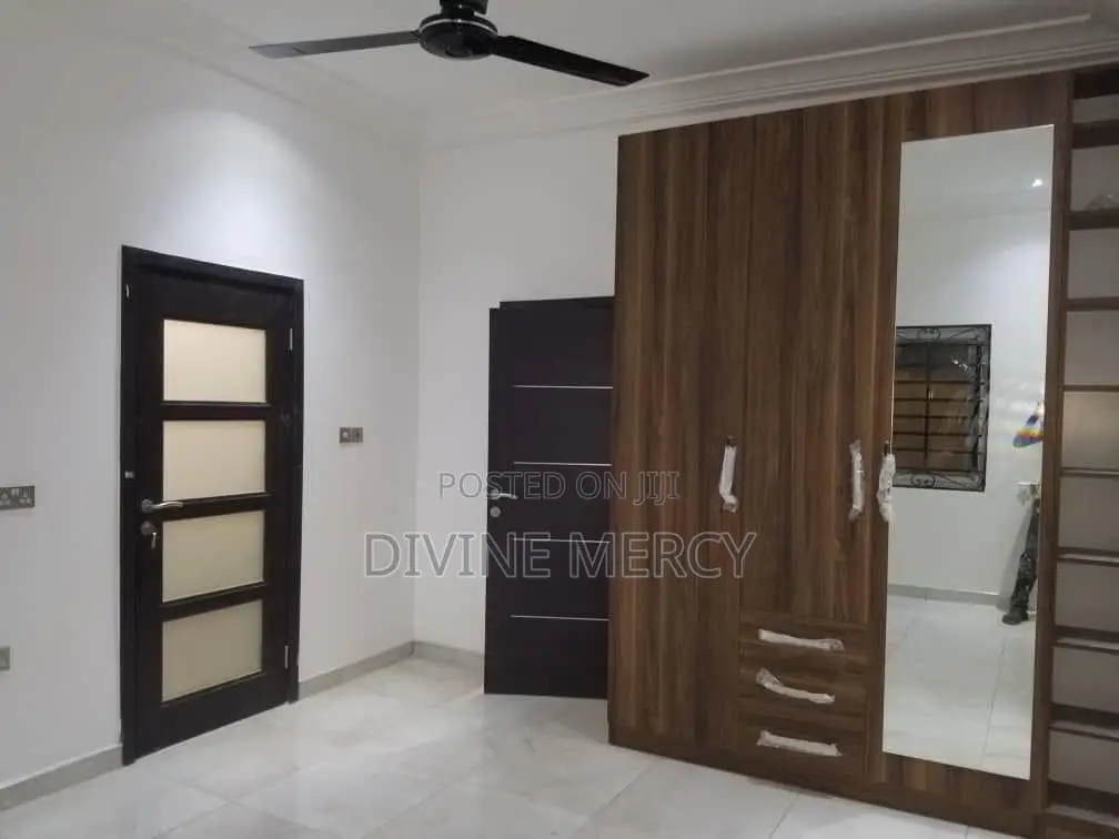 4bdrm Bungalow in East Legon Hill for sale