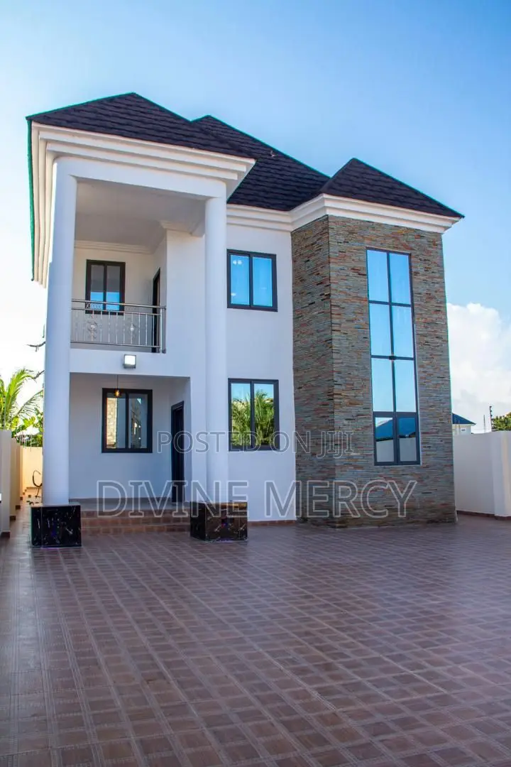 Furnished 4bdrm Duplex in East Legon for sale