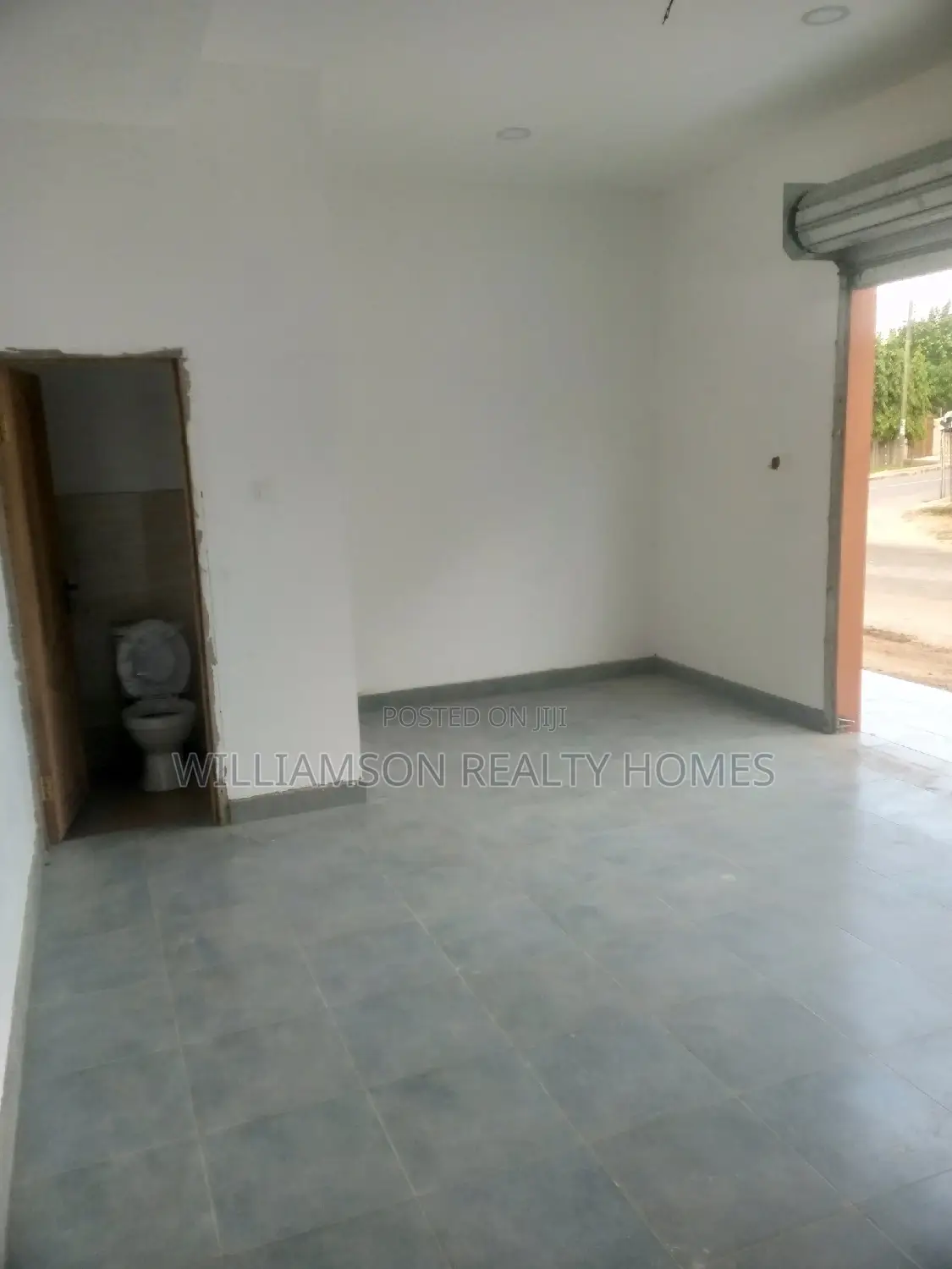 Accessible Road Side Shop/Store/Showroom/Warehouse,Spintex