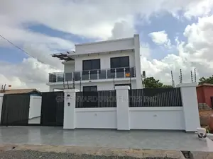 3bdrm House in Container, Adenta for sale