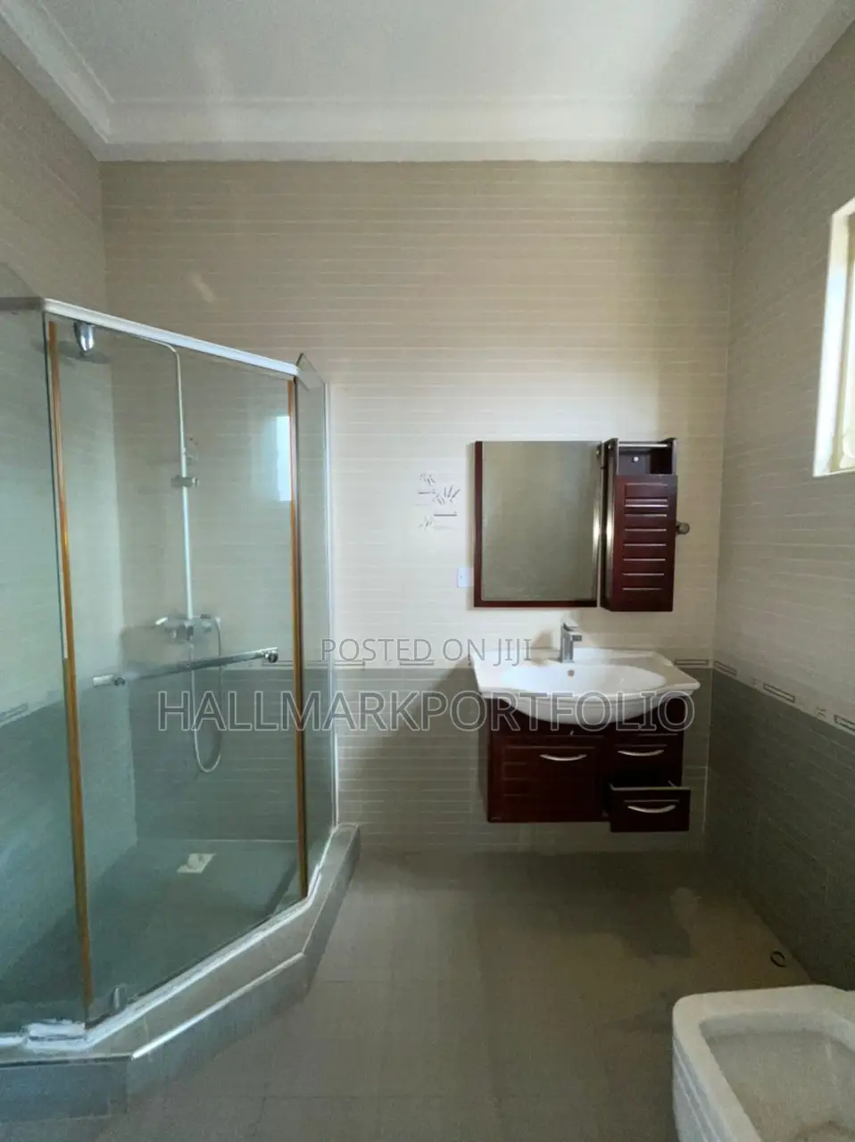 3bdrm Apartment in North Legon for rent