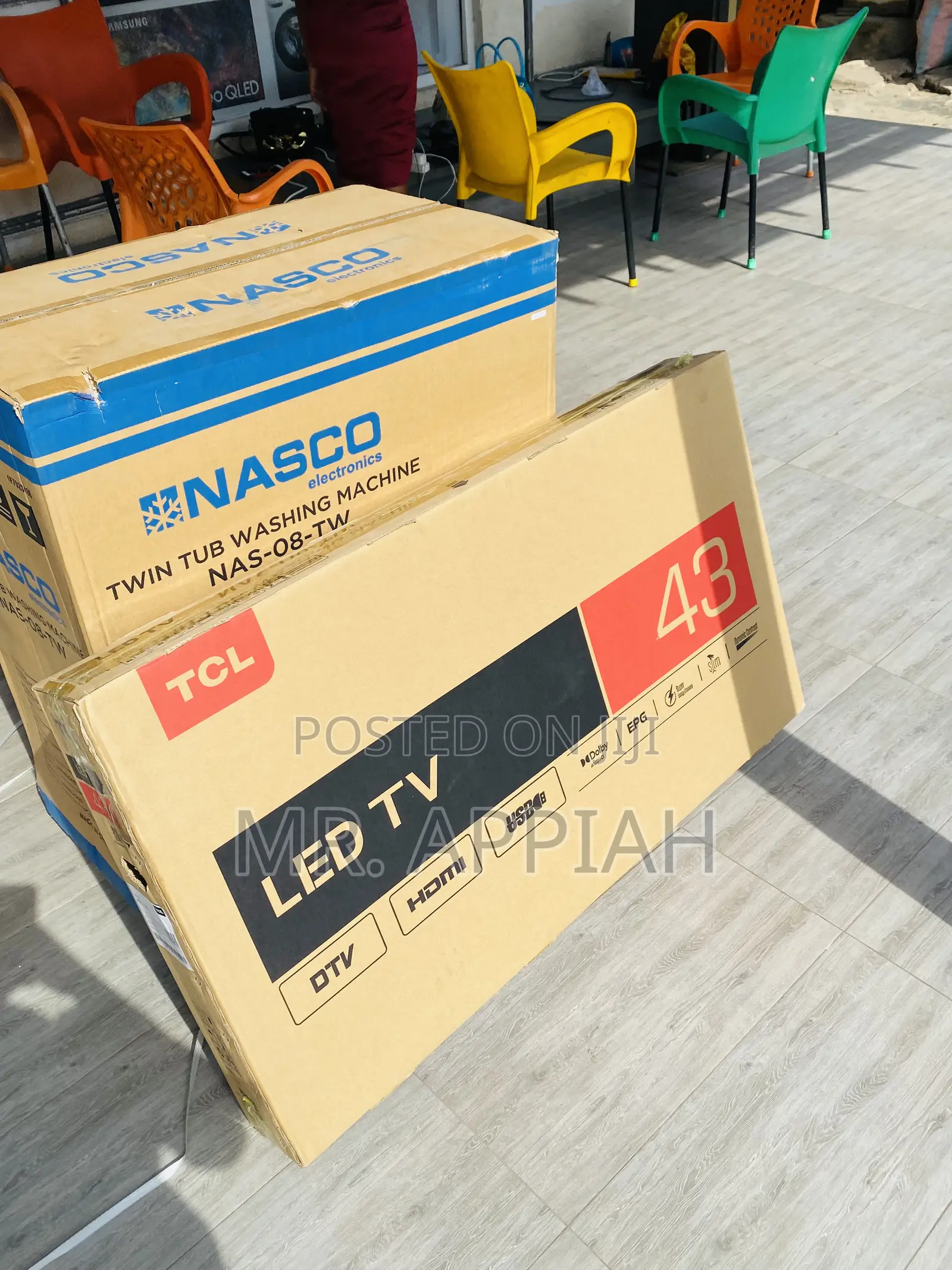 TCL 43 Inch FHD Satellite TV 43D3200 – Black 