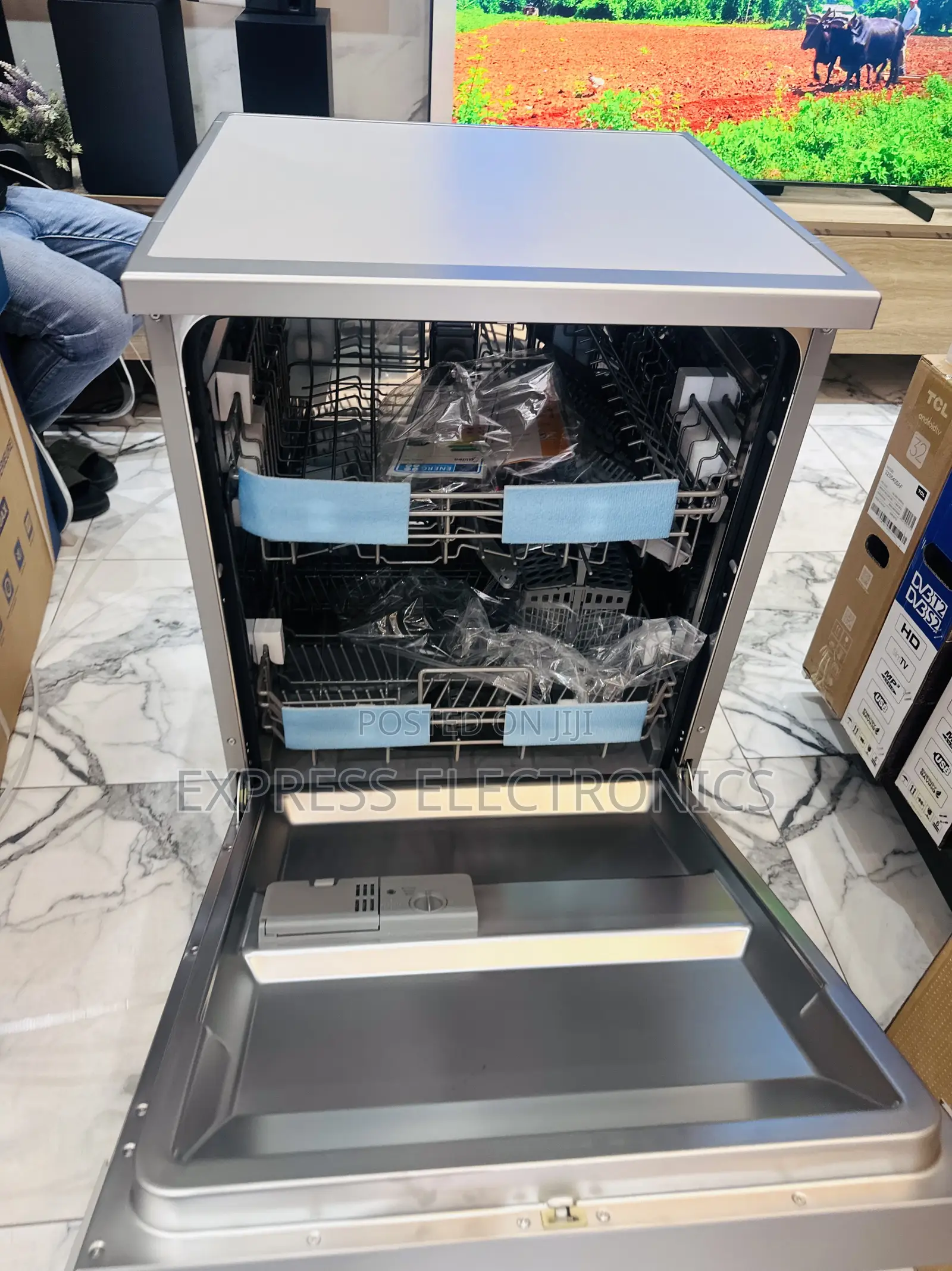 Lovely New Midea Dishwasher WQP12-5203—