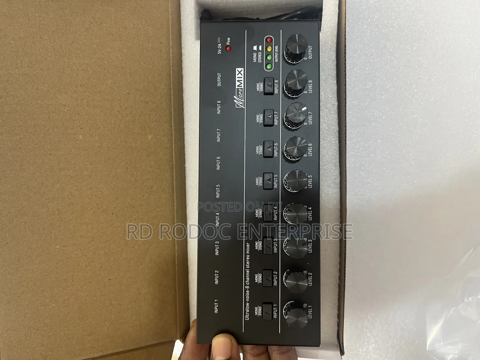 Ultralow - Noise 8 Channel Mixer