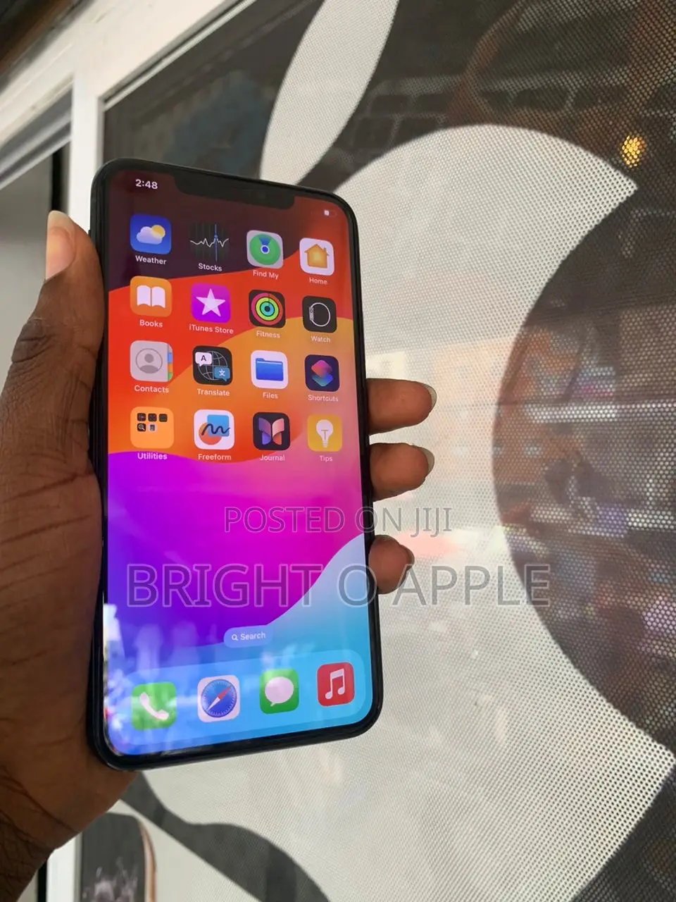 New Apple iPhone 11 Pro Max 64 GB Green