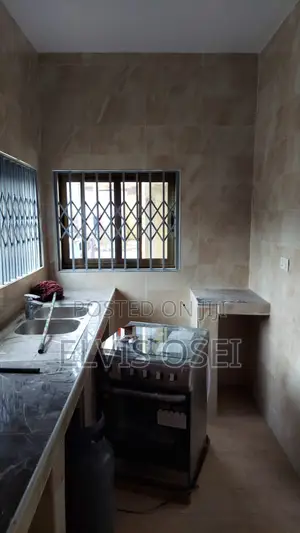 2bdrm Apartment in Adabraka, Accra Metropolitan for rent