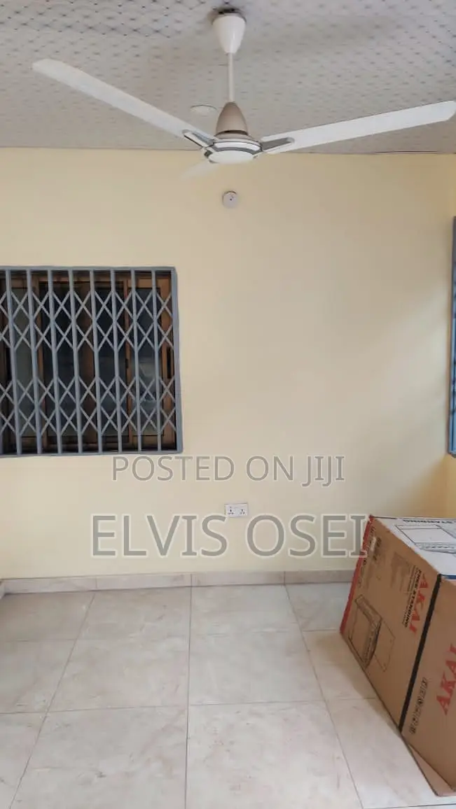 2bdrm Apartment in Adabraka, Accra Metropolitan for rent