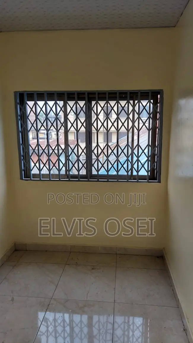 2bdrm Apartment in Adabraka, Accra Metropolitan for rent