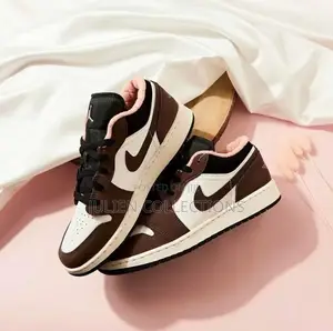 Jordan 1 Low
