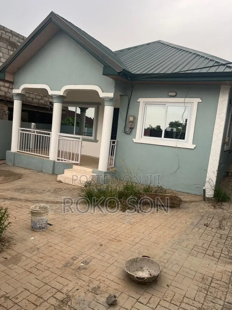 3bdrm House in Dr Roko, Dome for sale
