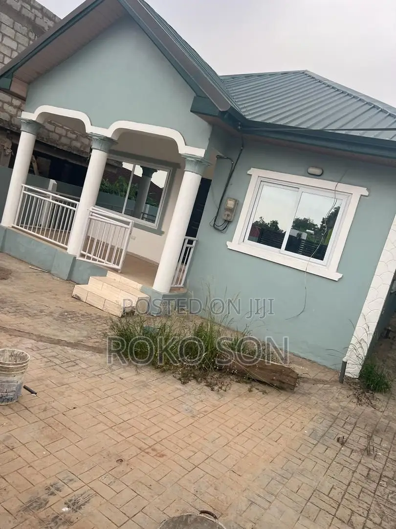 3bdrm House in Dr Roko, Dome for sale