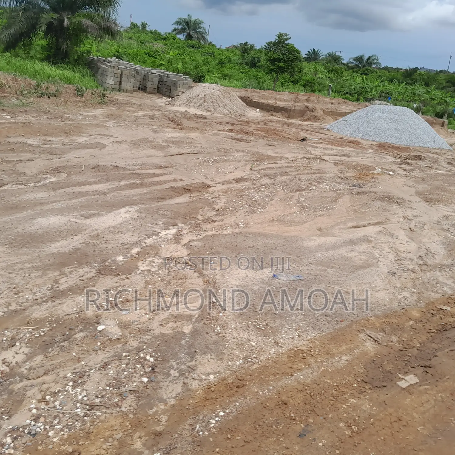 Half Plot for Sale at West Fijia