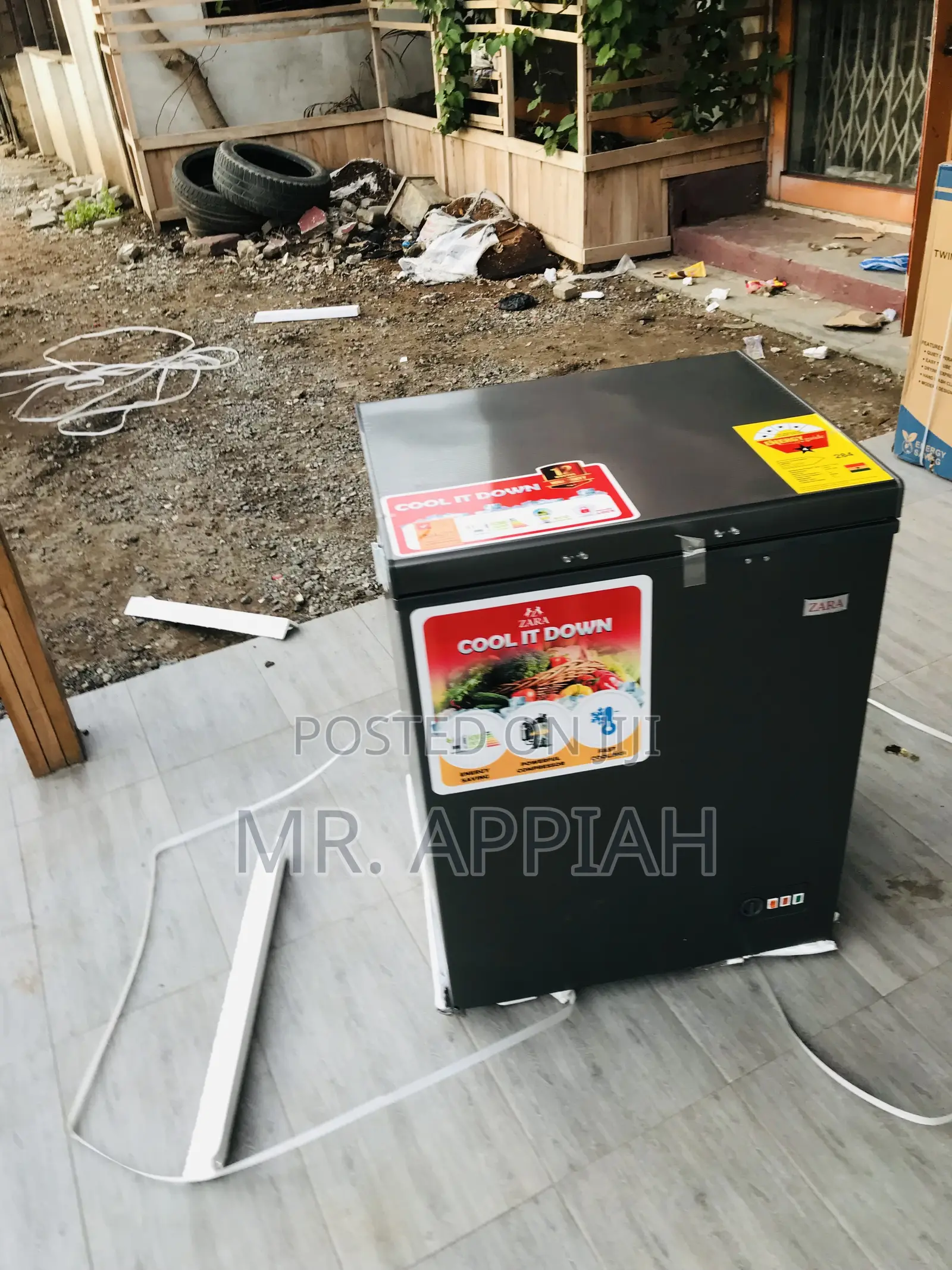 Purchase 200 Zara Single Door Chest Freezer.