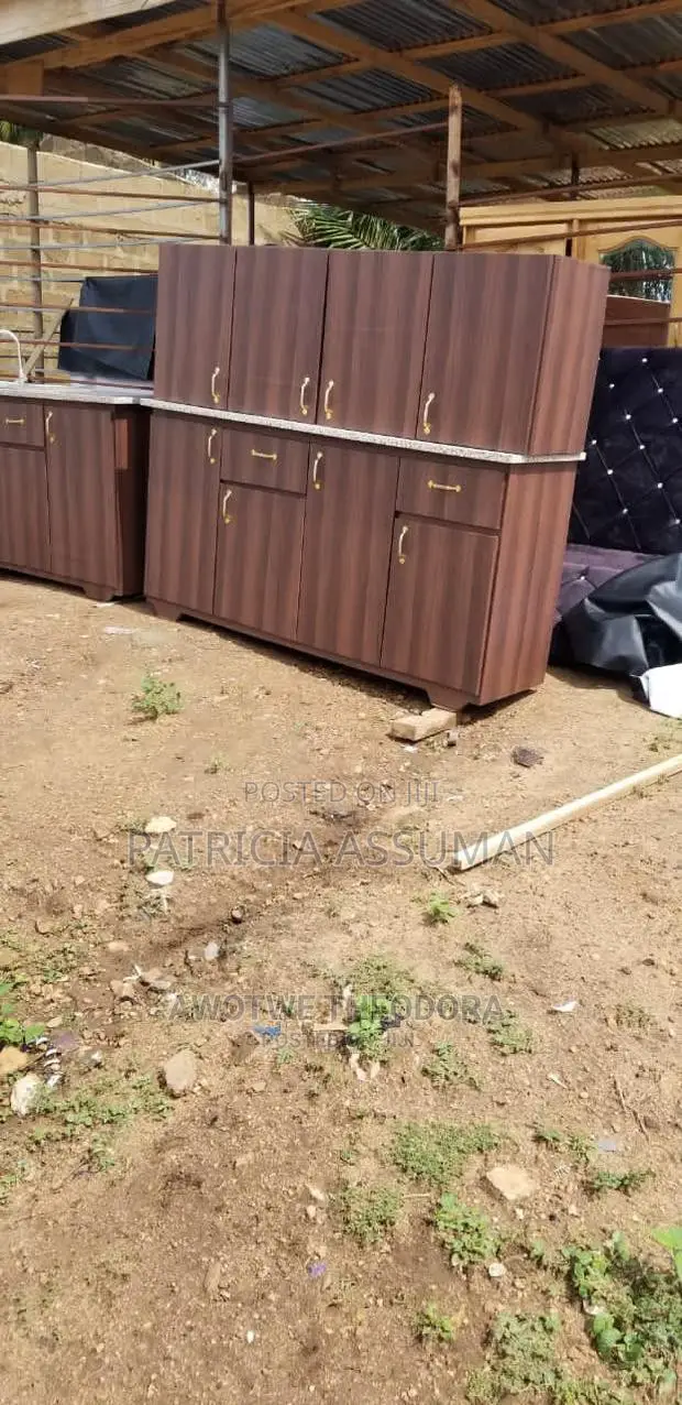 Quality Kitchen Cabinets Top and Down