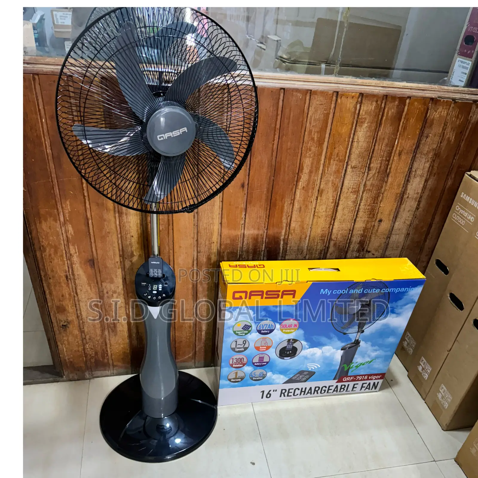 High Quality Solar Rechargeable Fan 16” Lasts12 To16hrs