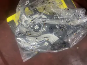 Mercedes Benz E350 W212 V6 Engine 276 Water Pump