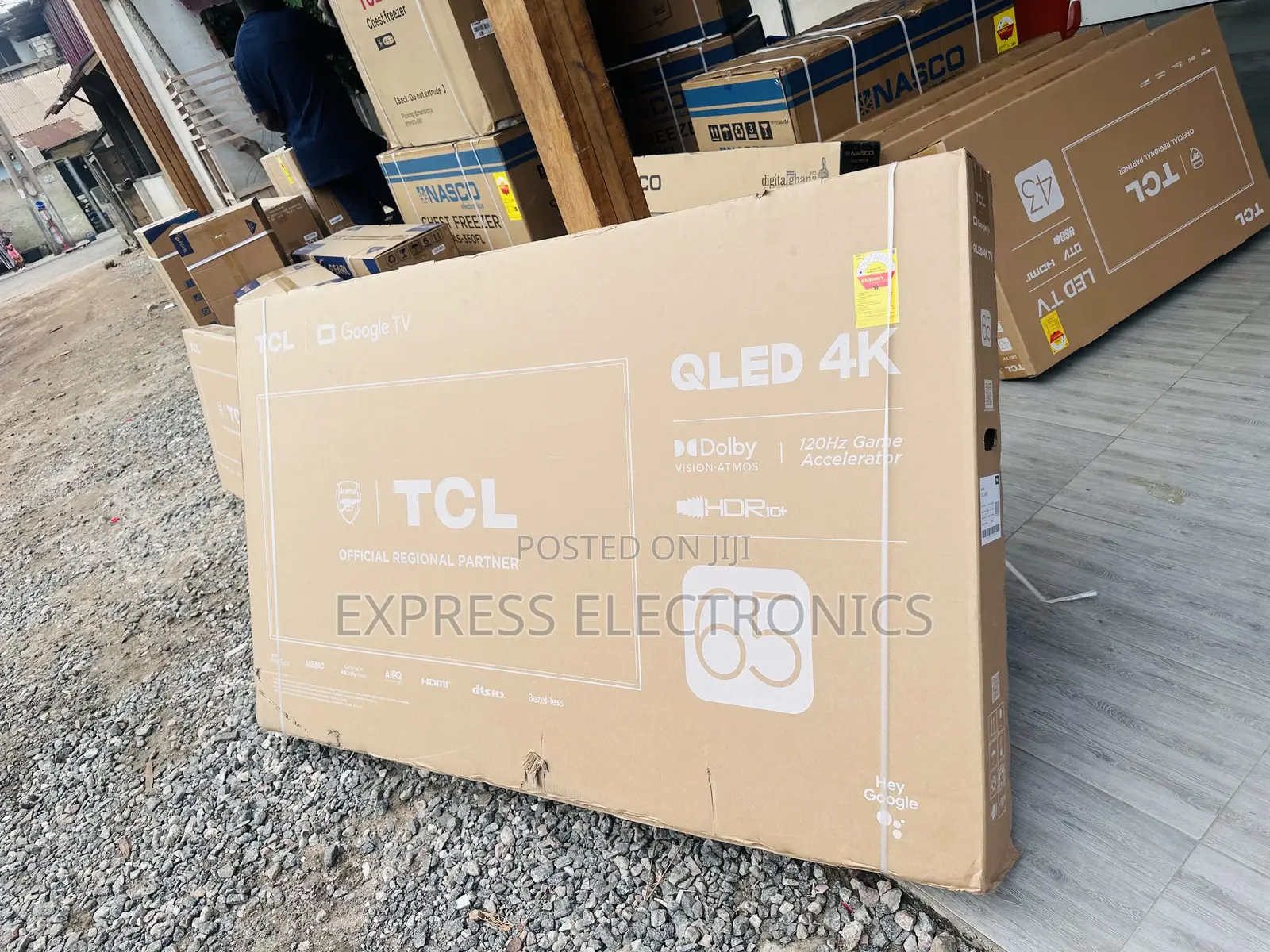 QLED TCL Smart 65”C645 Gloss Tv  