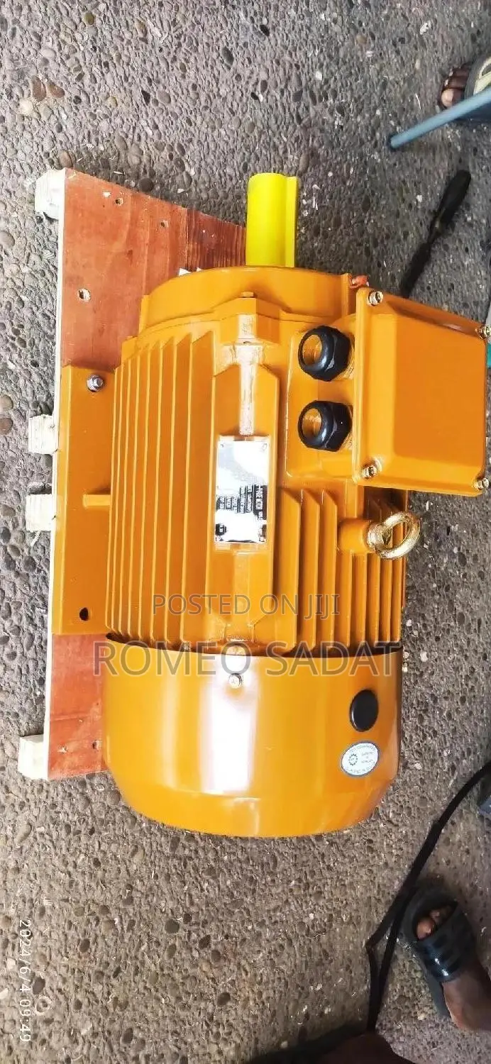 Three-Phase Electric Motor. (20hp) 100%Cooper.