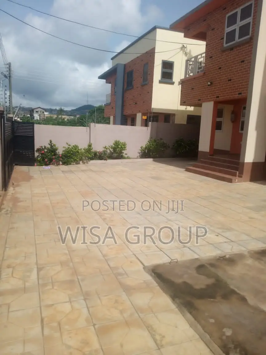 3bdrm Duplex in Wisa Groups, Accra Metropolitan for rent