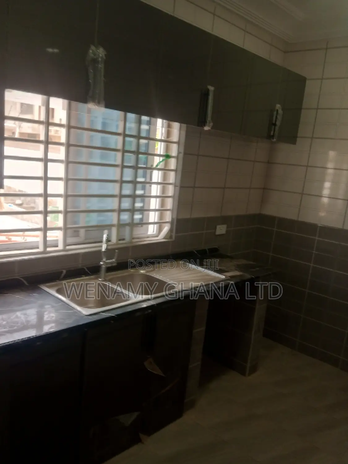 2bdrm Apartment in Golf City, Tema Metropolitan for rent